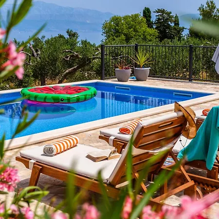 Island Getaway Heritage House Dom wakacyjny Mirce