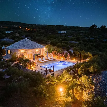 Island Getaway Heritage House * Mirce